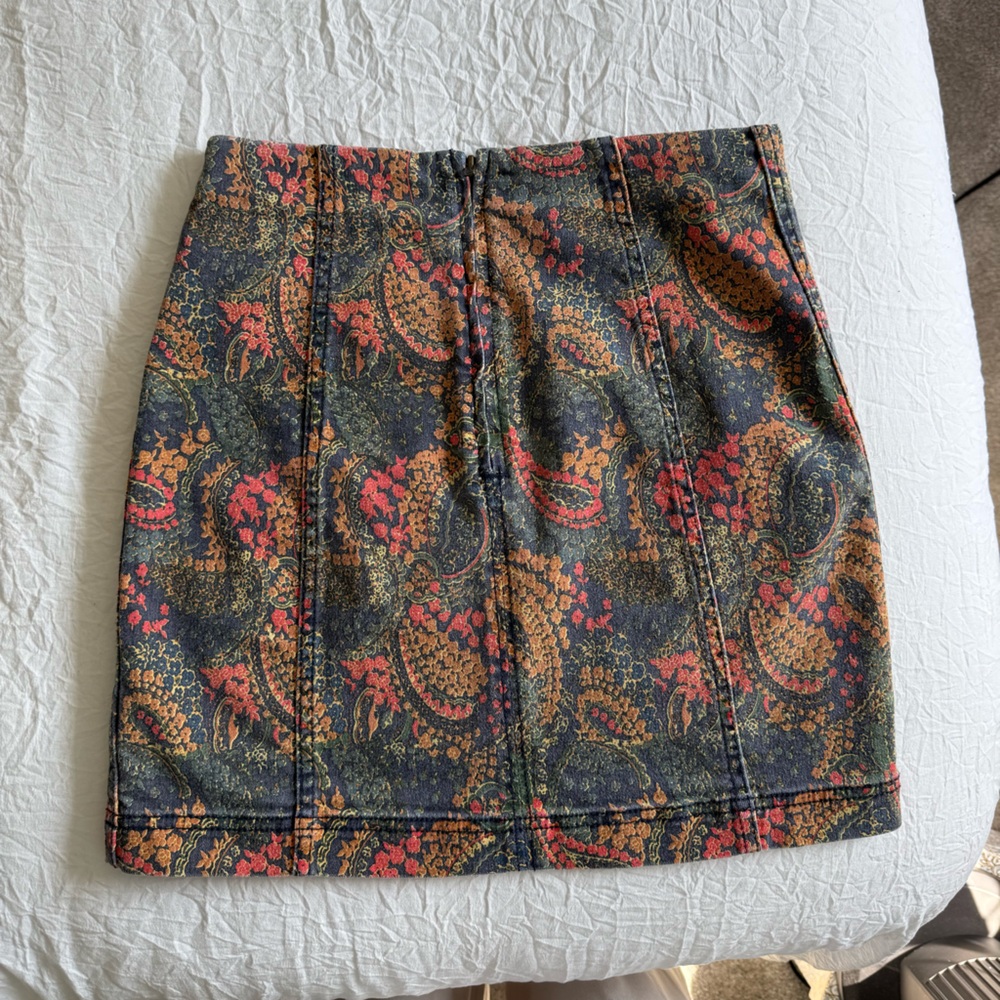 New Free People Mini-Skirt - Picture 2 of 3